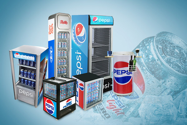 Satriecoši displeja ledusskapji Pepsi Cola veicināšanai