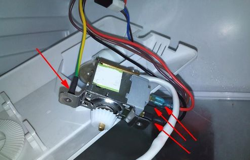 wiring for the refrigerator thermostat