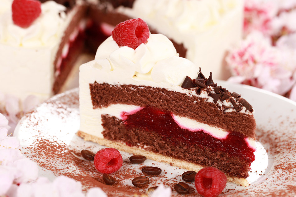 बेकरी डिस्प्ले केसेस वापरून केक दीर्घकाळ कसे जतन करावे