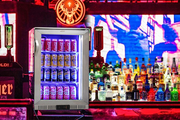 Beneficia usus Mini bibe Display fridges in vectibus et Eateries